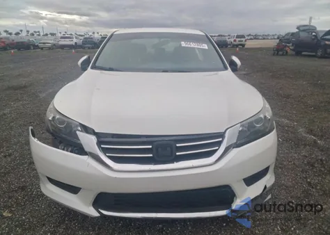 2015 Honda Accord Sport z USA, uszkodzony, nr VIN 1HGCR2F59FA243795